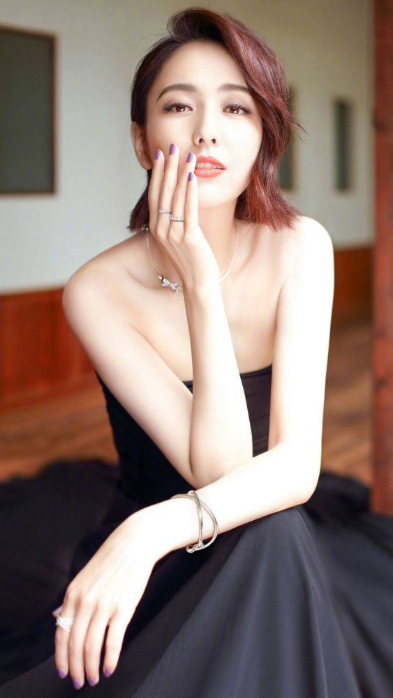 佟丽娅精美壁纸:东方经典美人,让你着迷吗?