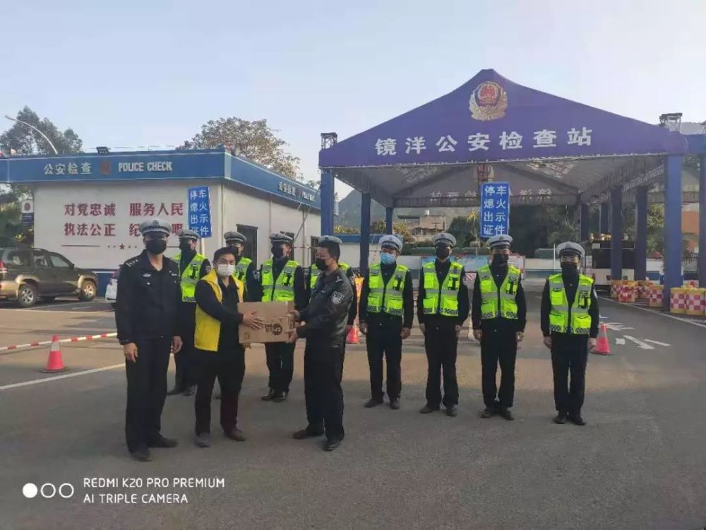 2月13日,退休民警林维会向长乐区公安局捐赠口罩8000只