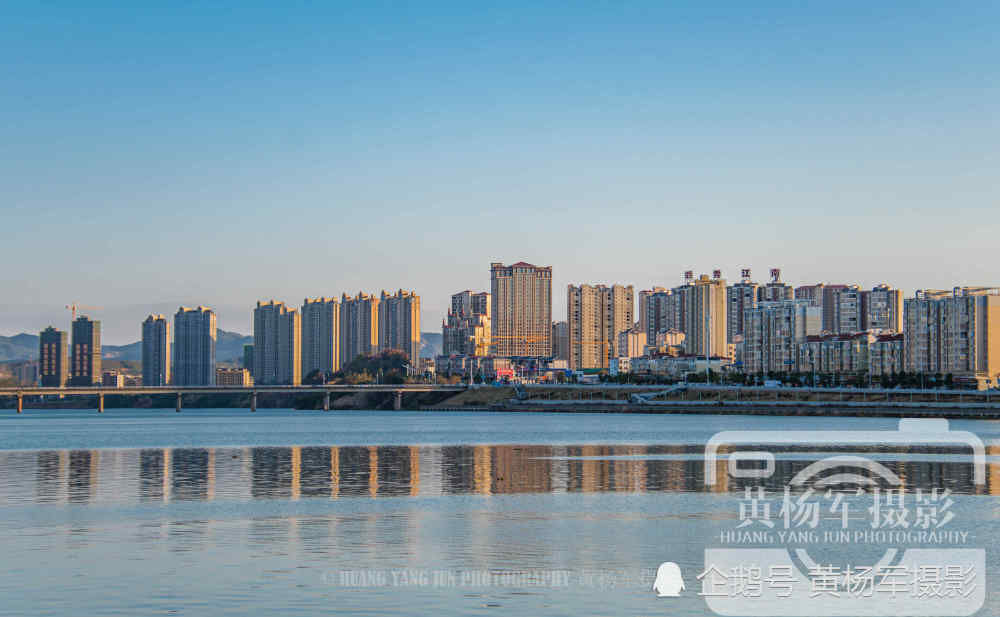 江西于都县美丽的城市风光,林立的高楼如雨后春笋矗立