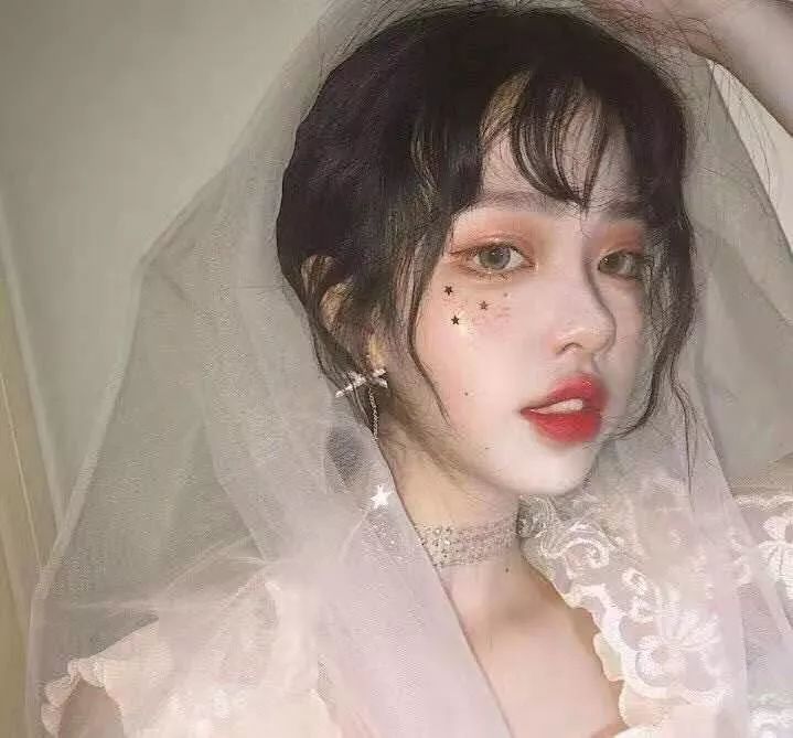 闺蜜头纱婚纱头像,一声姐妹,陪你从校服走到婚纱