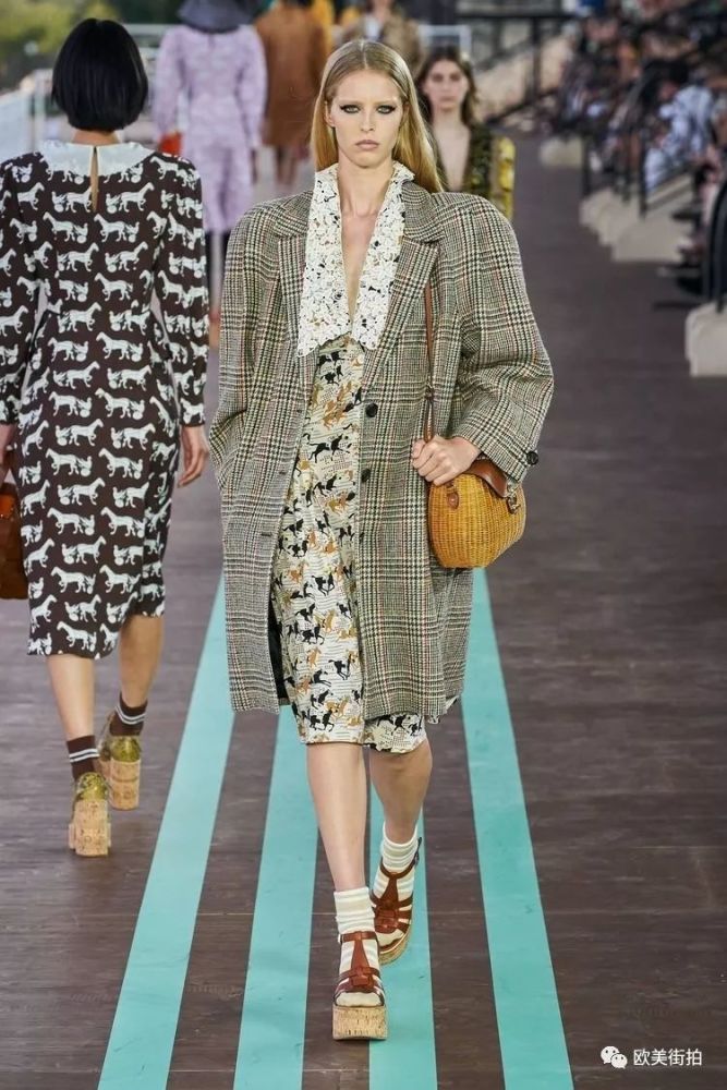 2020 miumiu 春夏 fashionshow