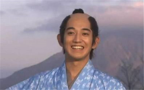 曾风靡日本的月代头,究竟是检验帅哥的唯一标准,还是另有深意?
