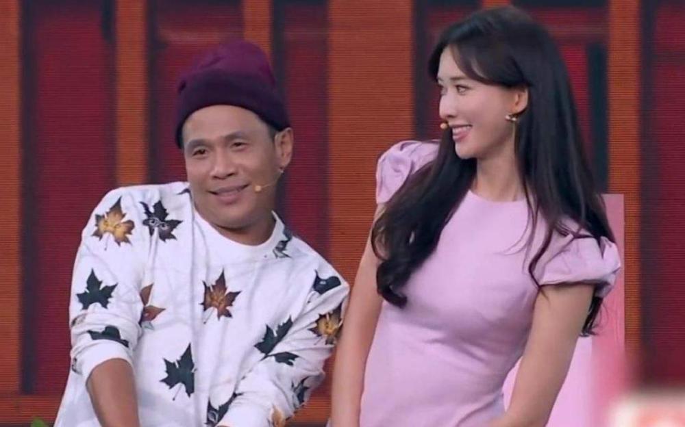 39岁宋小宝近照,二婚老婆长得貌美如花,两个龙凤胎漂亮可爱