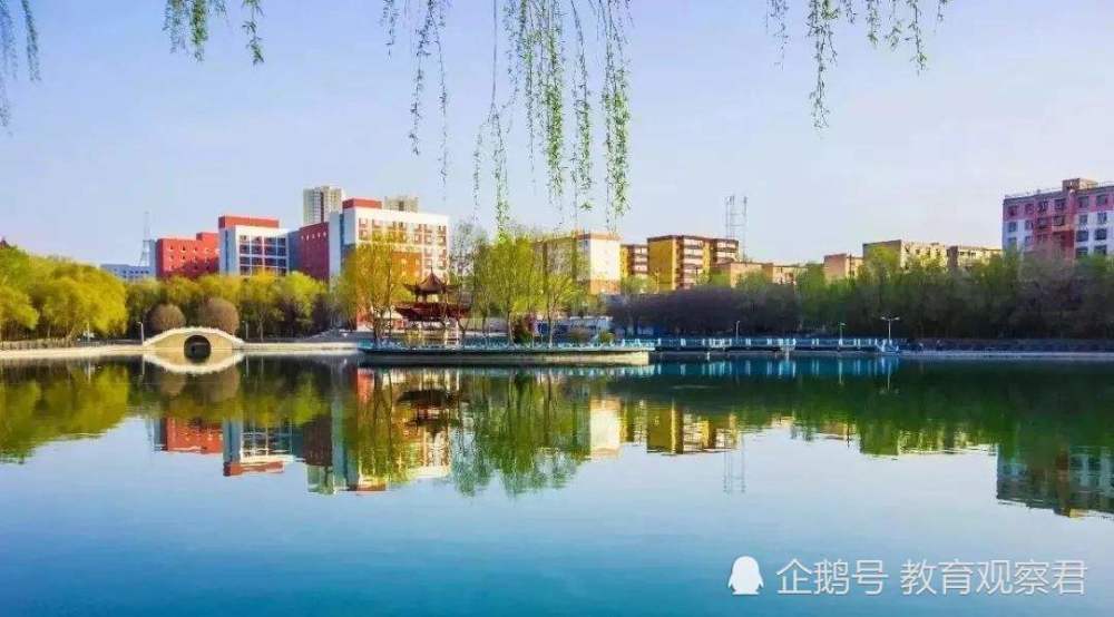 新疆大学是国家重点开发建设的高校,现在也是双一流建设高校.