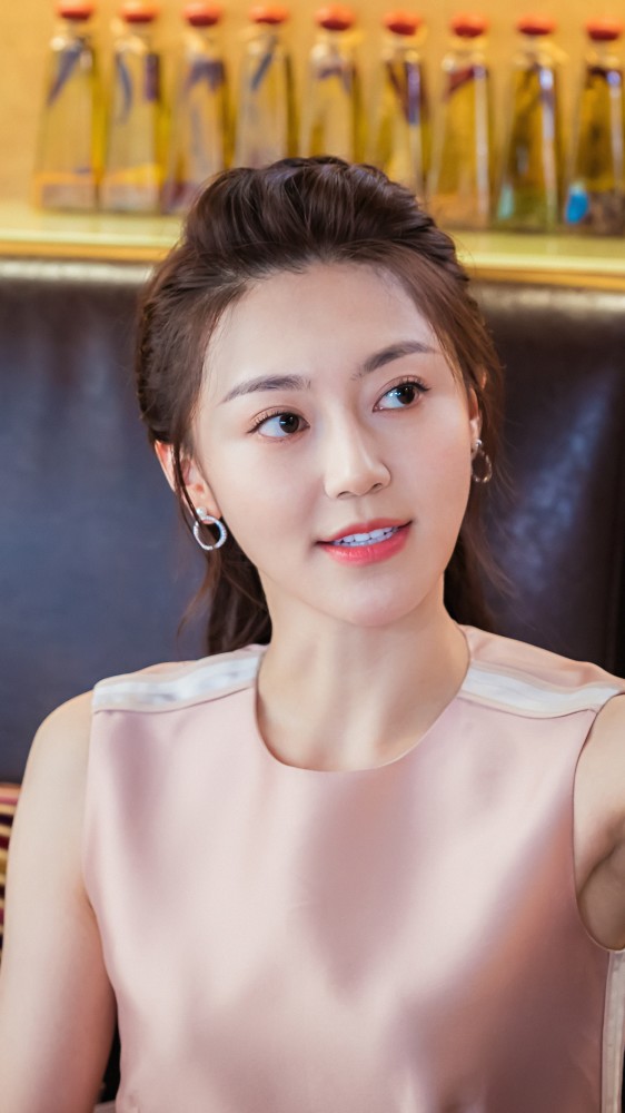 黄梦莹精美壁纸:娇媚可人,令人窒息的美丽