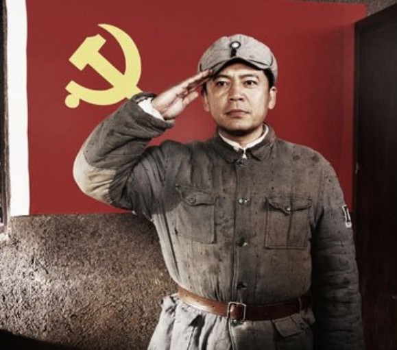 《亮剑》中的赵刚,结婚几十年无绯闻,妻子是她,难怪很