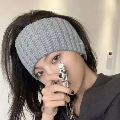 又拽又酷霸道女生头像