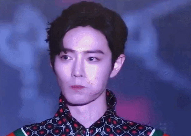 从吃柠檬看出肖战成长,现在表情管理极强,以前不顾形象抓狂跺脚