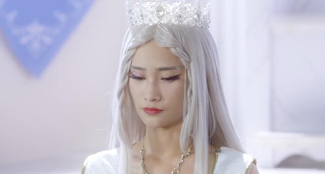 舞法天女:圣女王娲丝的发型仿了冰公主?这是真人版的冰公主?