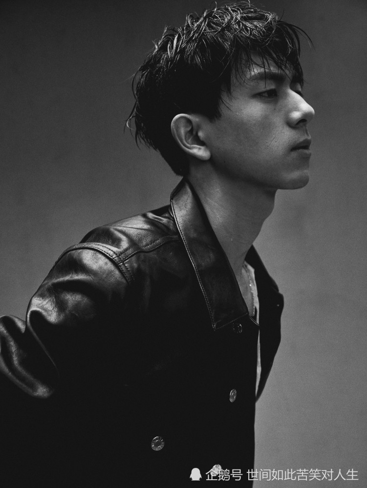 黑白色调的李现好man,爱上他了吗?