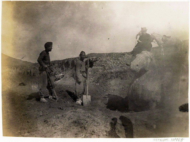 1914年咸阳乾陵凄凉破败老照片,附古今对比图