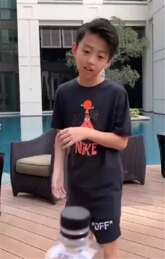 有种"公平遗传"叫谢霆锋儿子,都说长子是男神,次子如同复制粘贴!
