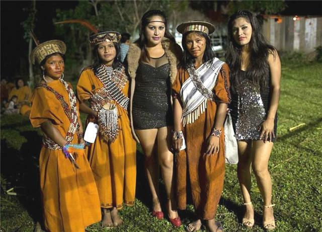 旅行,女性,原始部落,南美洲