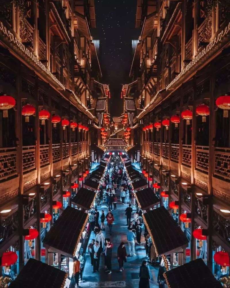 日本摄影家眼中的中国街景,重庆,上海等每一张都是精选之作