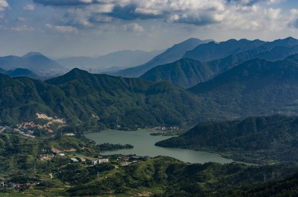 福州鼓岭群山鸟瞰福州景色!