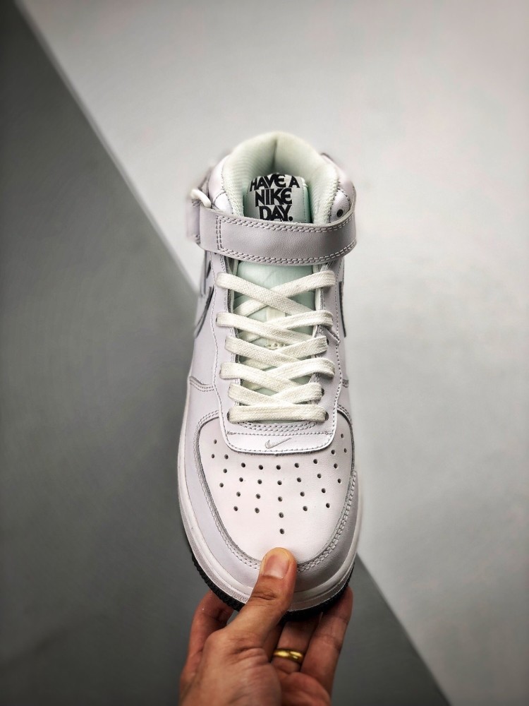 af1 空军一号纯白中帮笑脸开箱测评!