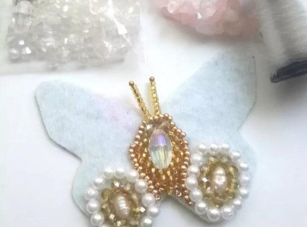 diy手工制作,diy教程,珠绣,胸花,胸针