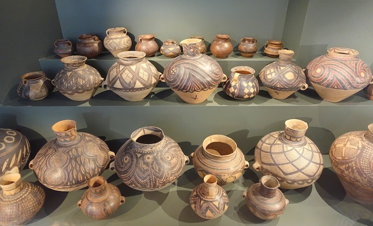 从古代陶器到现代装置艺术的7种重要中国艺术类型
