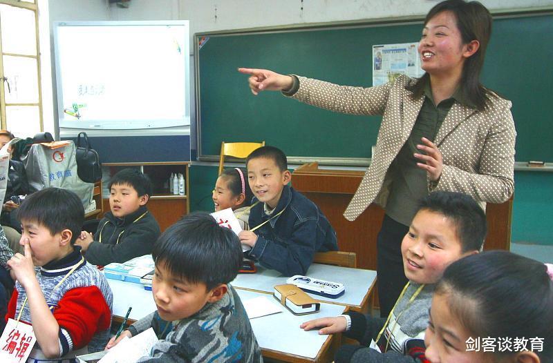 初中体育教案范文_初中数学备课教案范文_初中政治教案范文