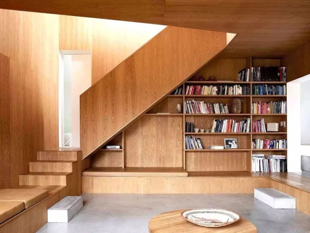 巧用楼梯打造极具时尚感的复式公寓,创造生活的仪式感
