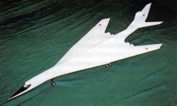 优美的"白天鹅",苏联图-160超音速远程战略轰炸机发展