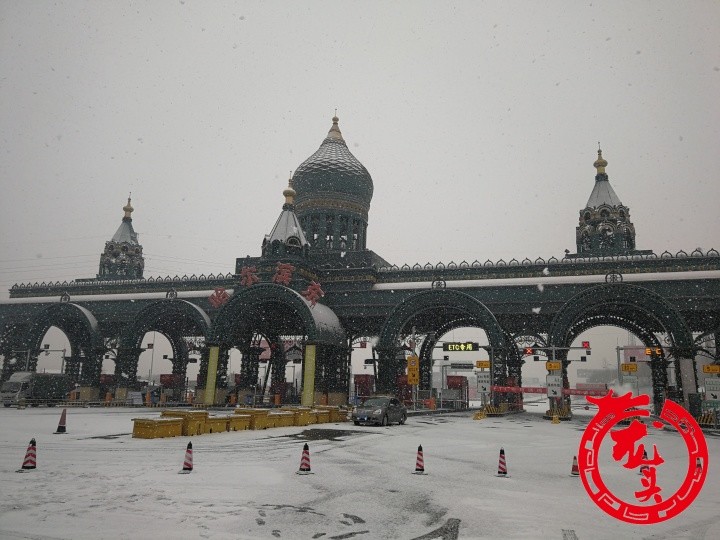 受降雪天气影响 哈同高速部分封闭 运送防疫物资车辆除外