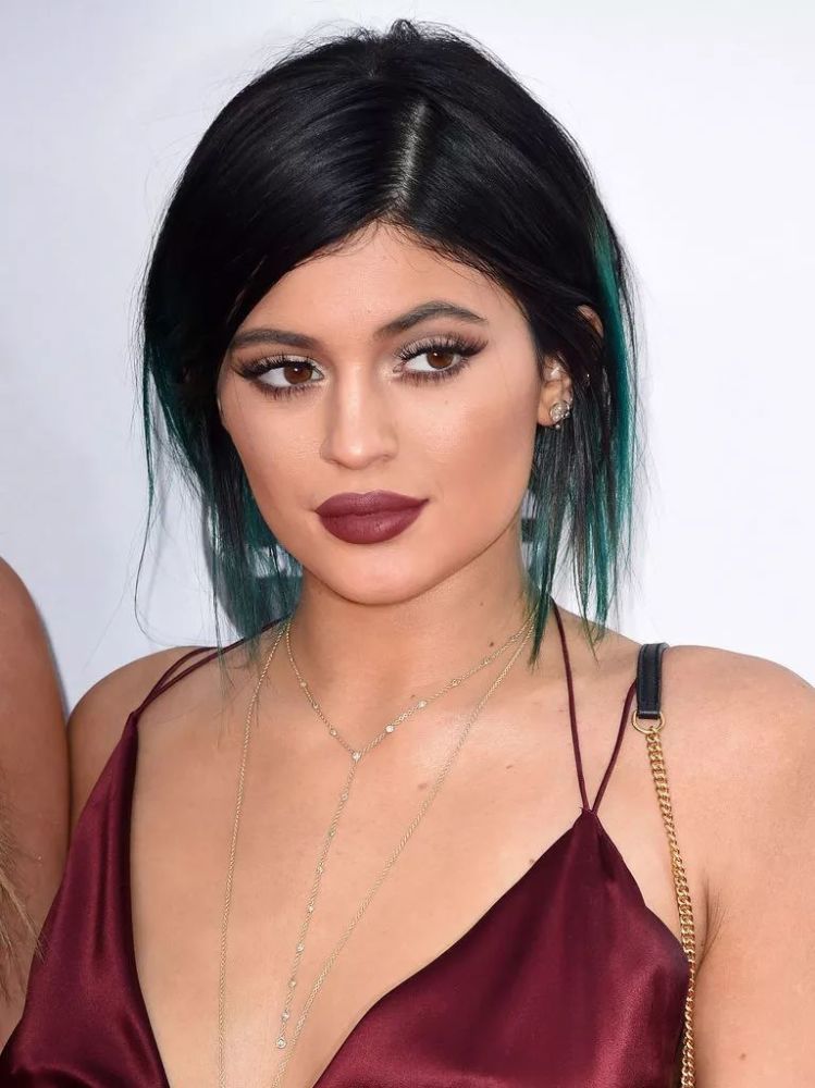 kylie jenner,蕾哈娜,fenty beauty,美妆,化妆