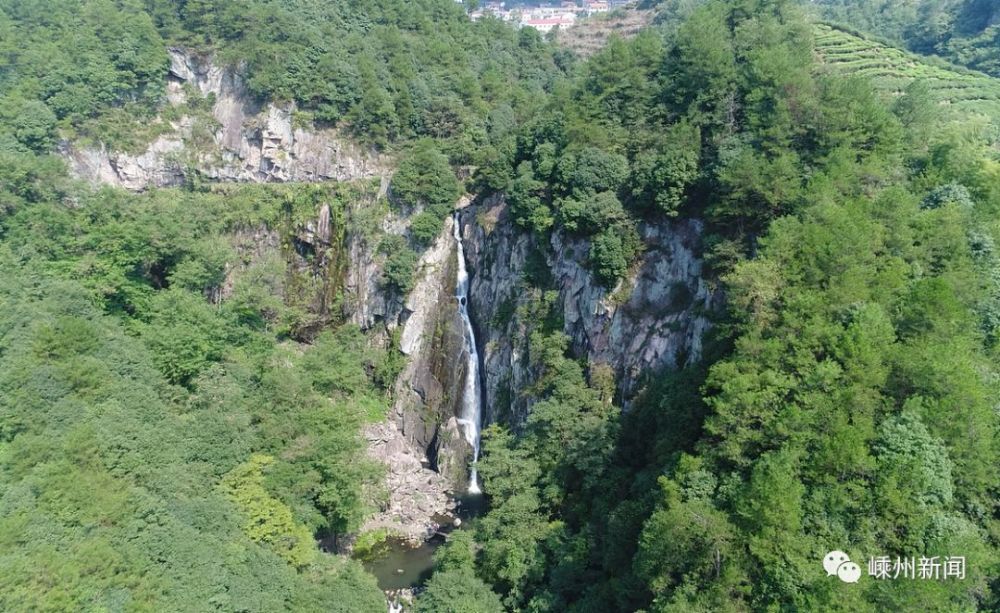 2月20日起,因疫情影响暂时关闭的嵊州市百丈飞瀑风景旅游区,十八都江