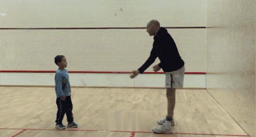 假期为了让娃动起来,我总结了儿童能做的10个室内运动