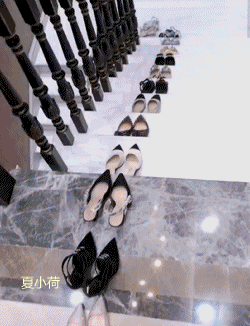 搞笑gif趣图:女侠真的好功夫啊,看着很厉害的样子!