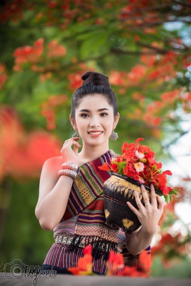 老挝美女组图