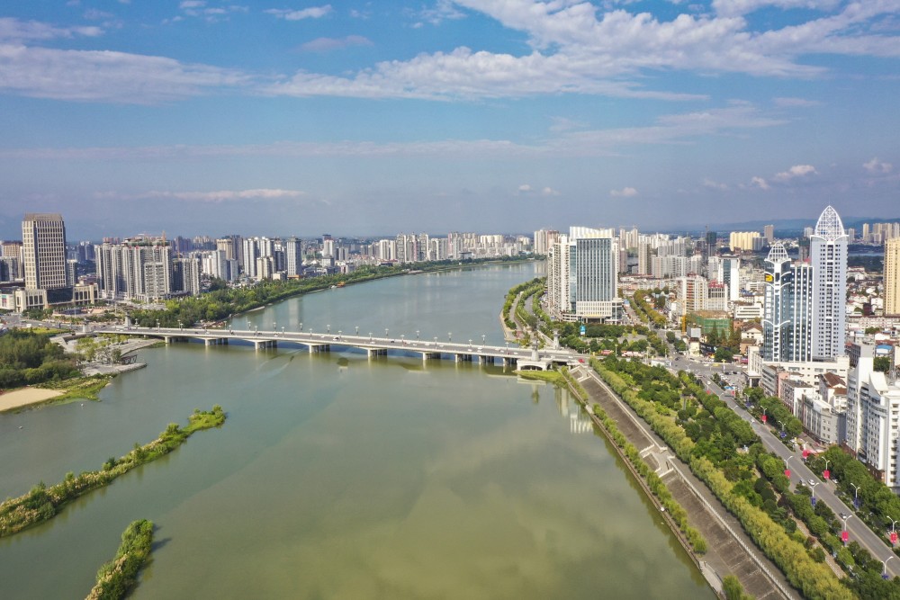 2月2日,天汉大桥封闭设立检查站 天汉大桥是连接汉中市中心城区,跨越