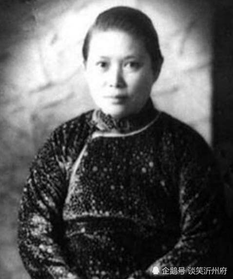 她是孙中山的原配夫人,相夫教子三十年,却最终选择了离开