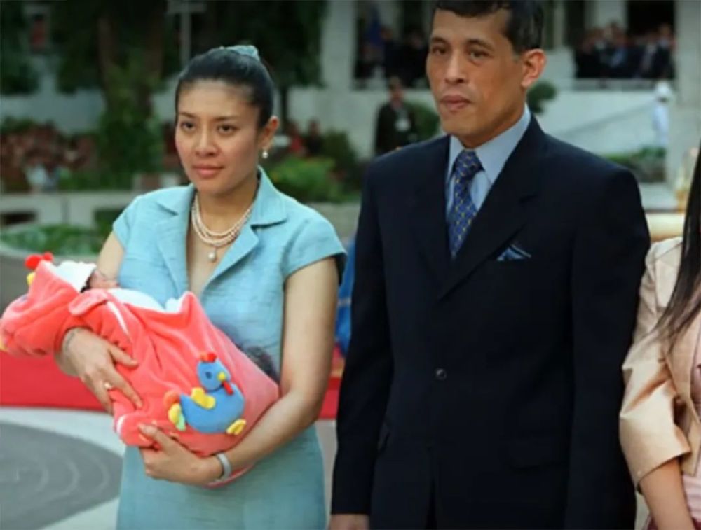 西拉米寄希望于儿子,可提帮功被苏提达哄住了,早就忘了要救妈妈