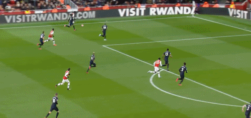 英超-阿森纳3-2埃弗顿取3连胜 奥巴梅扬射手榜并列榜首