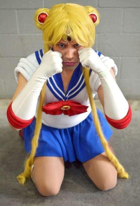 搞笑的月野兔cosplay,为了您的眼睛,请带上护目镜观看