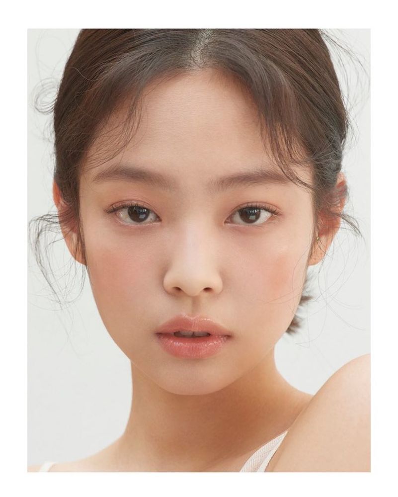 人间香奈儿jennie1月ins照片合集