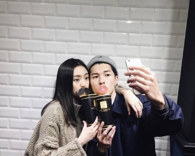 许光汉前女友账号被扒,单方面关注对方,还留着三年前两人亲密照