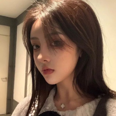 忧郁女生头像:夜晚太长,会让我忍不住的思念!