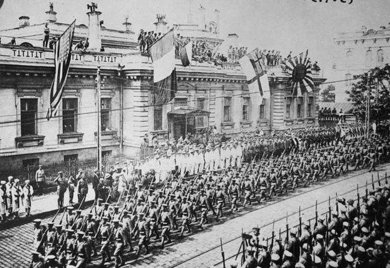 十月革命后,日本出兵7万干涉俄国,最后怎么样了?