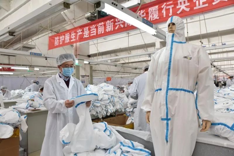 际华3502公司:驻厂特派员们助力医用防护服生产"加速度"