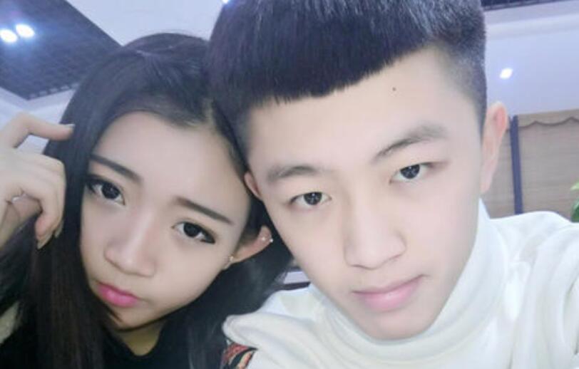 牌牌琦正式宣布回归,目前自己没人气,只能靠老婆小伊伊吸粉