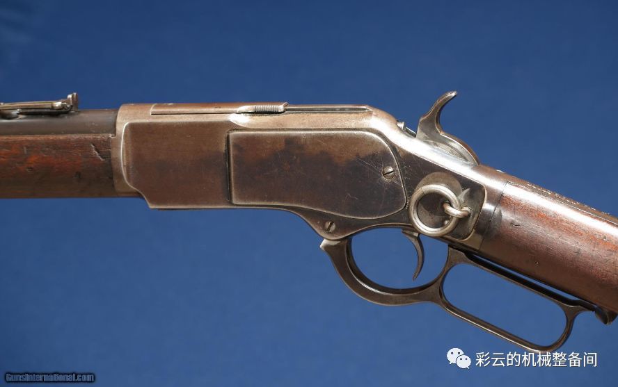 温彻斯特m1873的机匣改为钢制,装填口仍在侧面.