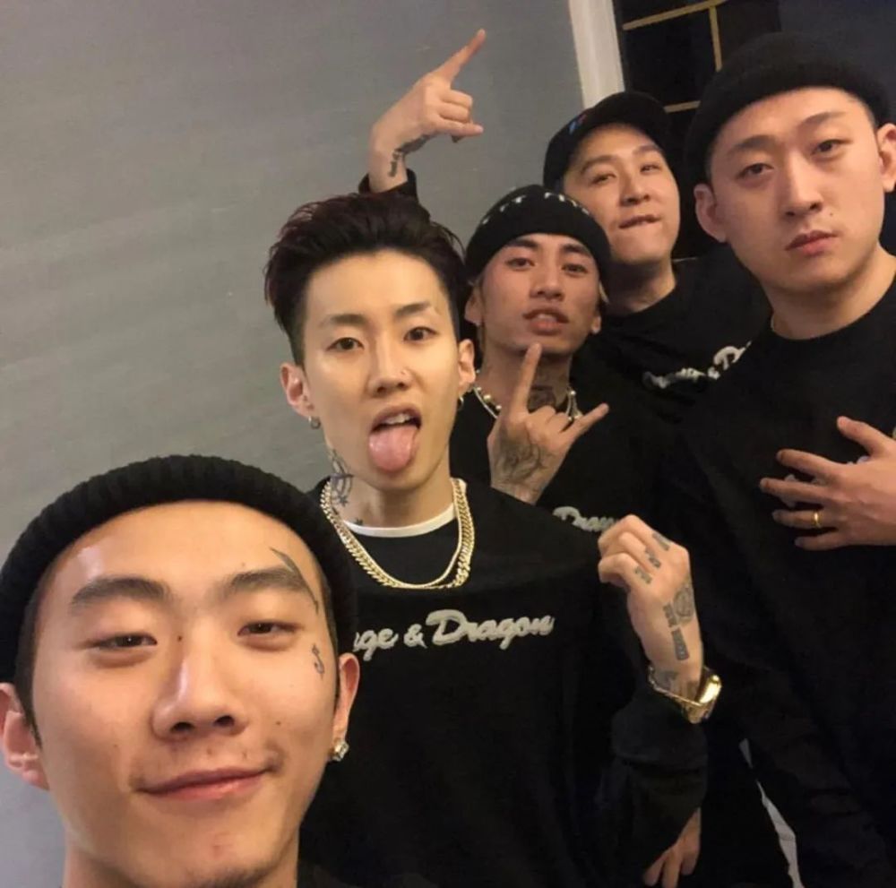 《smtm》导师朴宰范加入《新说唱》?网友:打假委员会派来的吗?