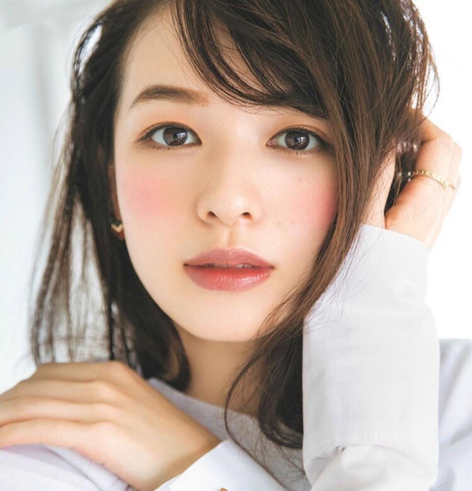 日系杂志当红模特森梨绘佳,她的妆容藏着什么秘密?