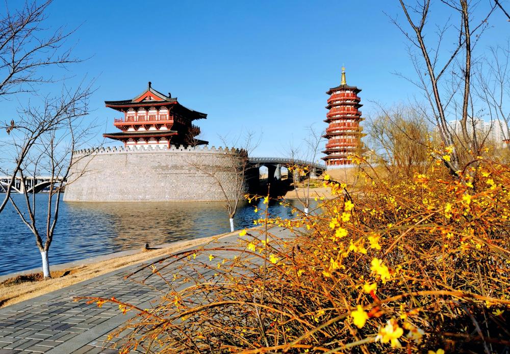 洛阳洛河北岸,风景独好网红打卡景点—瀍壑朱樱塔