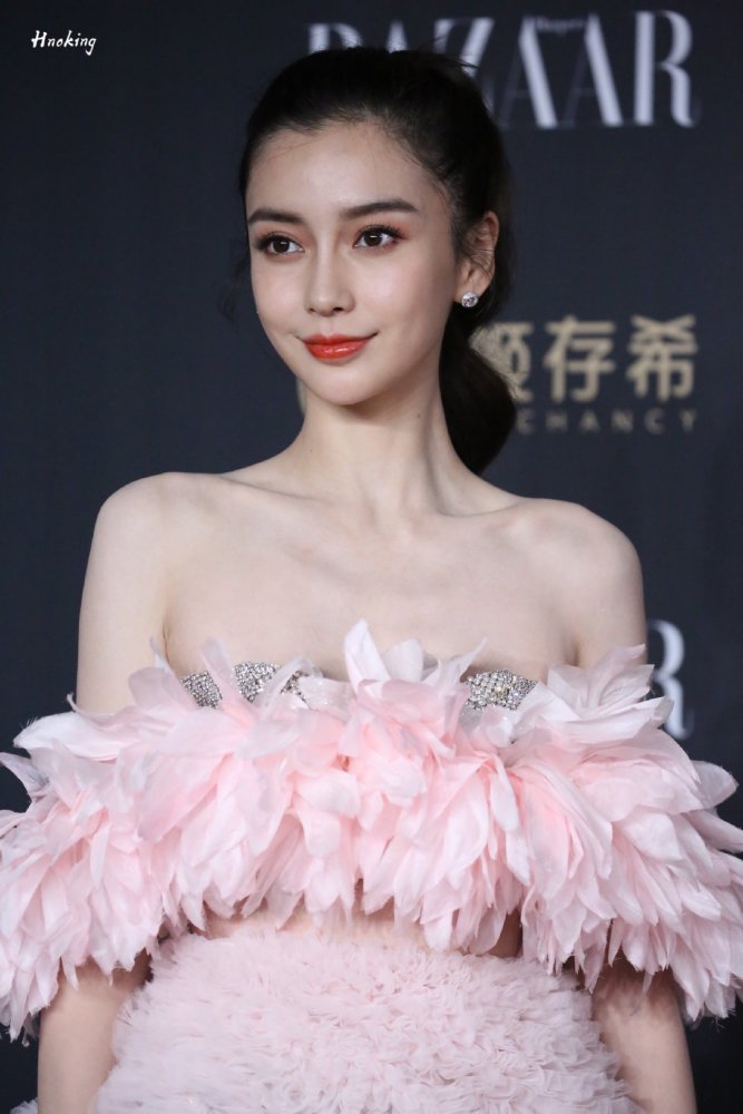 难怪秦岚说女明星瘦得像鬼一样,看到baby的生图,瞬间懂了