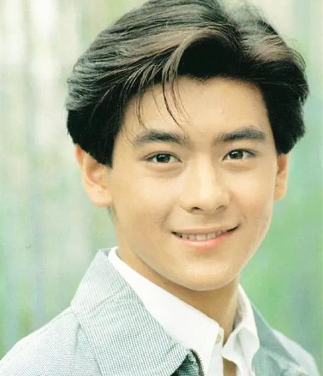 林志颖晒近照庆出道28年,模样和刚出道时没变化,45岁帅气依旧