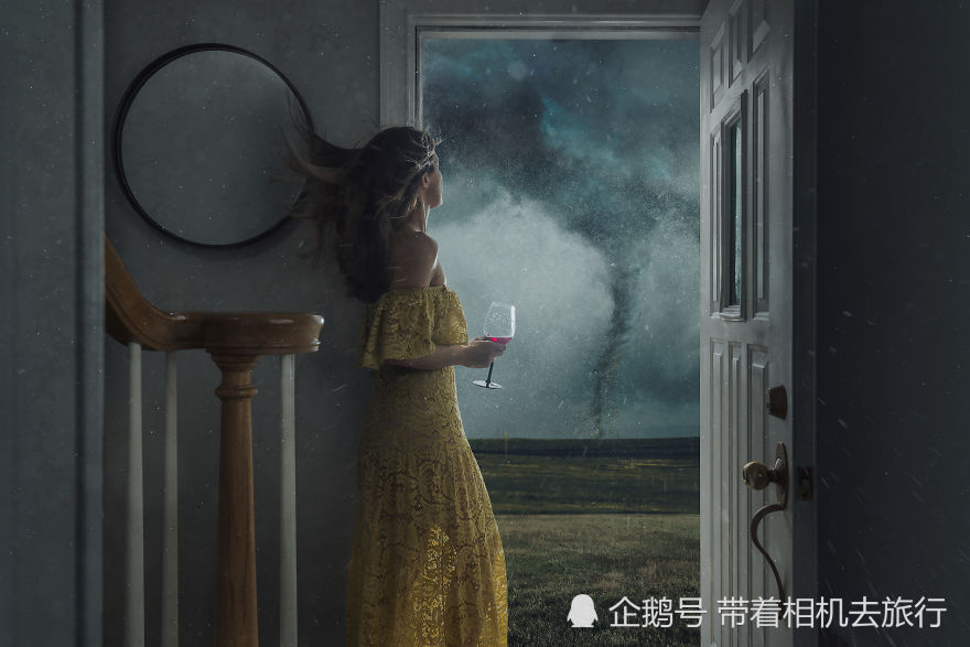 孤独,不安,压抑,这个摄影师的作品很"暗黑"