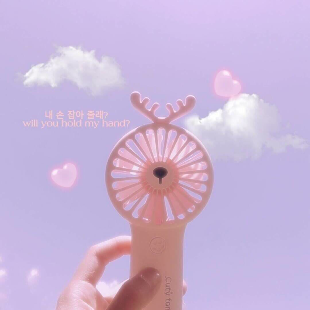 温柔系背景图:爱笑的女生,长鱼尾纹的运气一定不会太差!